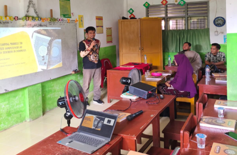 SDIT Chadidjah Pariaman bekerja sama dengan International Islamic Studies Development and Research Center (IISDRC) menyelenggarakan Seminar Akademik